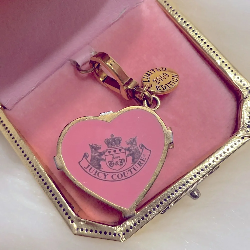 🩷PRICE IS FIRM🩷Juicy Couture LE Chocolate Box Charm
